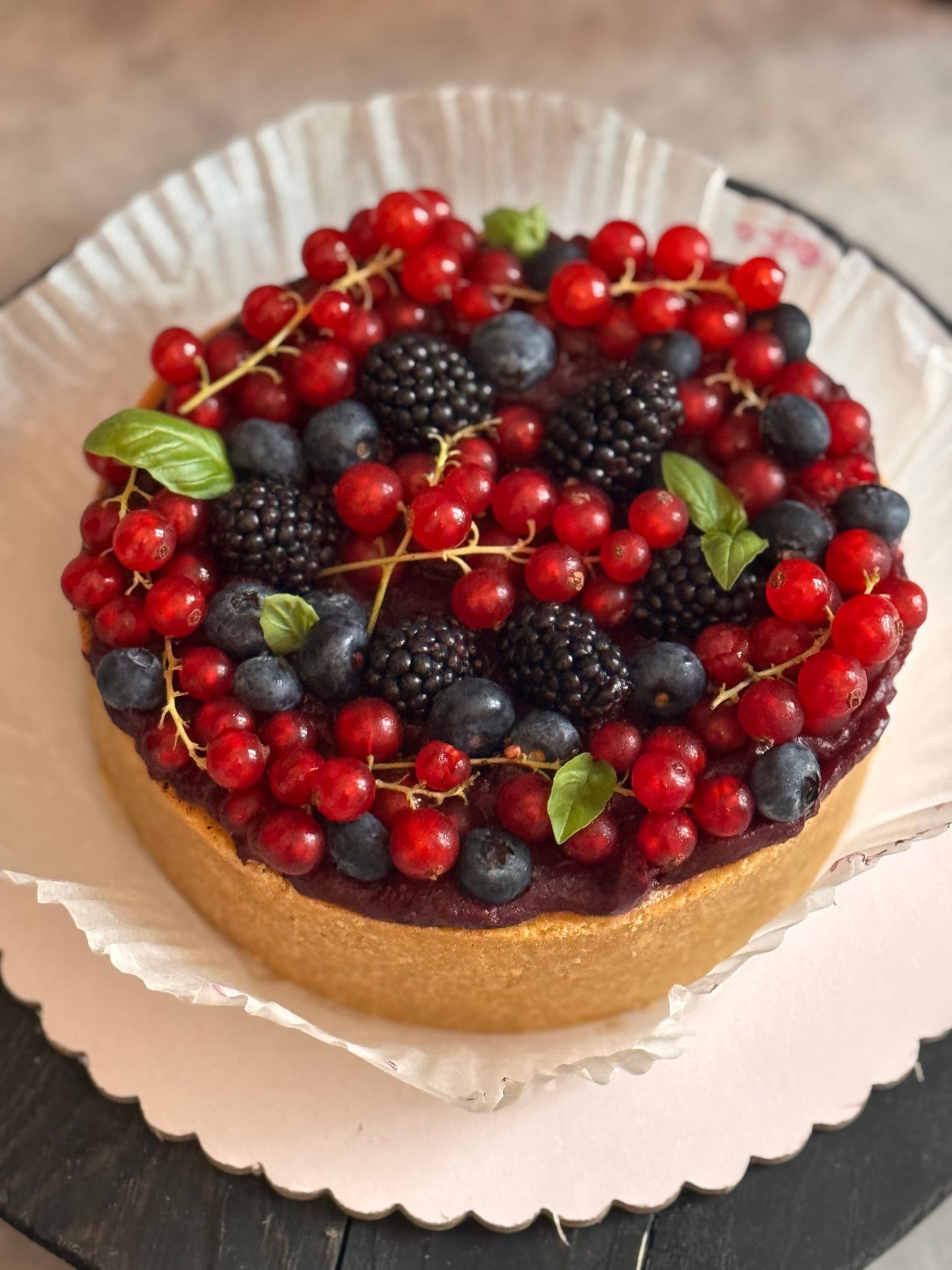 Gluten-free Low calorie high protein berry cheesecake