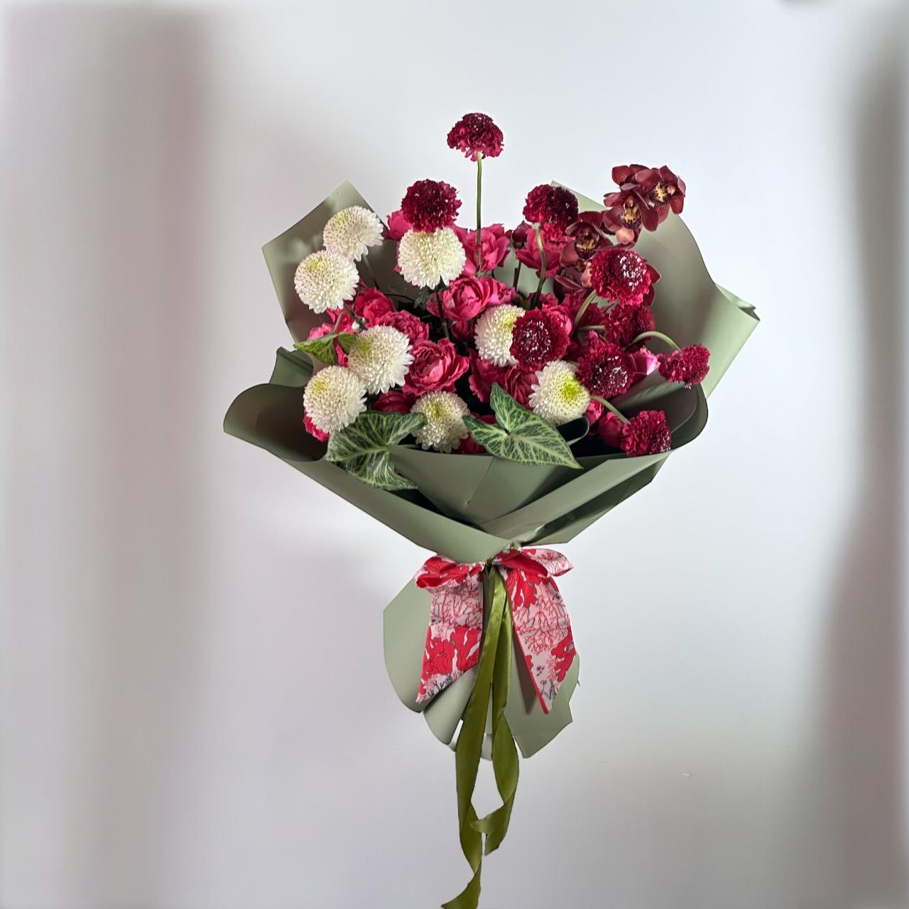 Scarlet Romance Flowers Bouquet