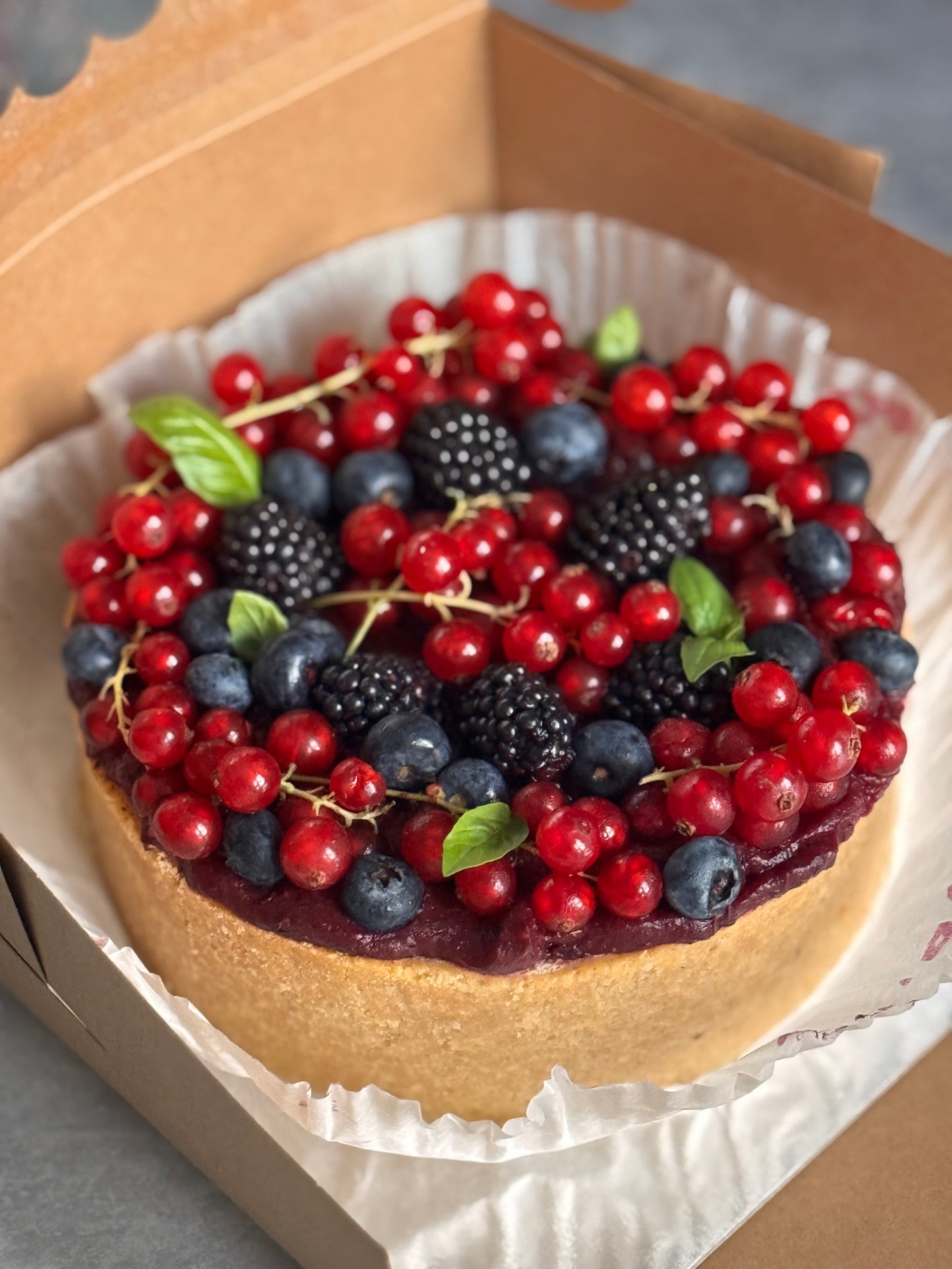 Gluten-free Low calorie high protein berry cheesecake