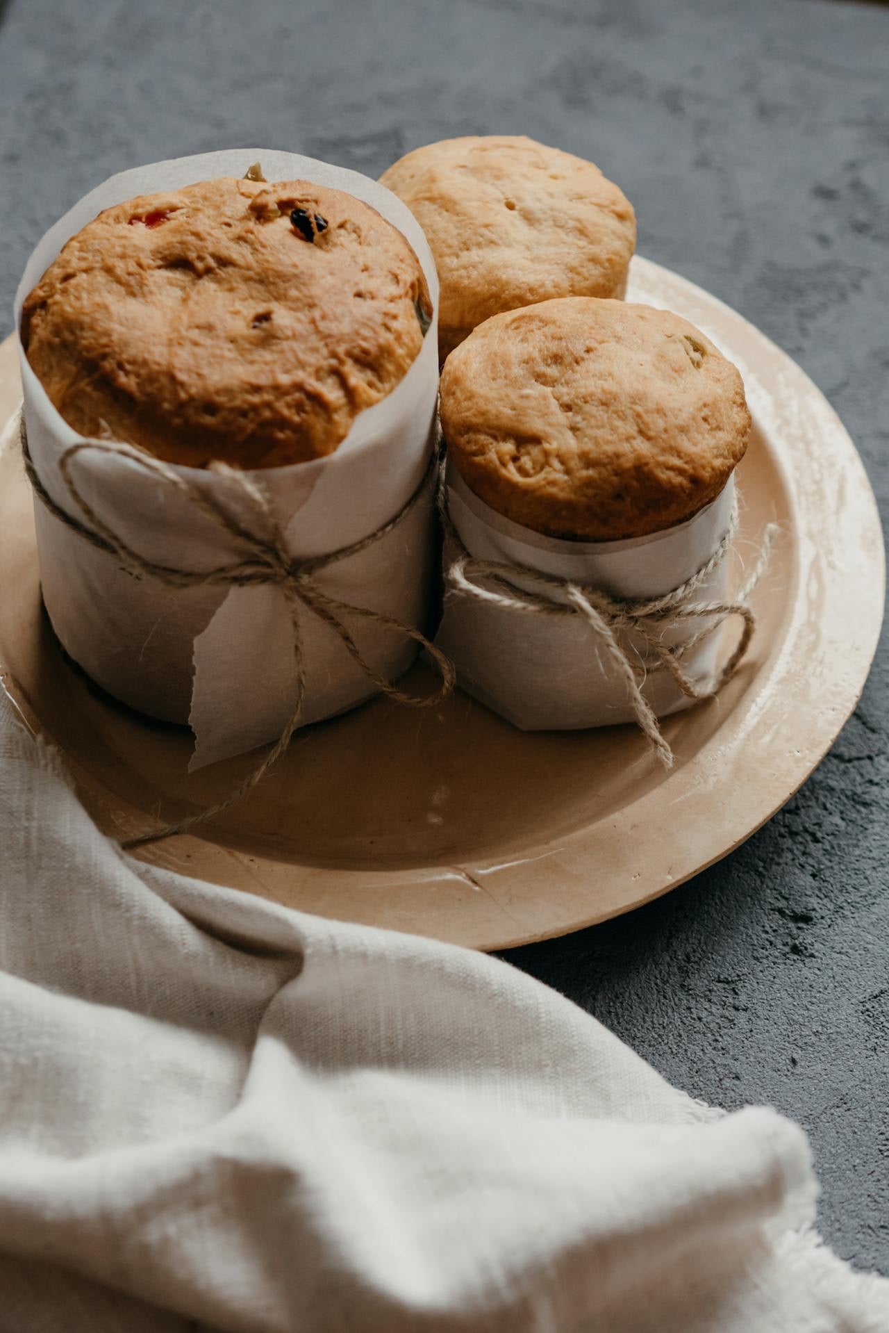 Gluten-free Vegan Easter Cake “Kulitch” with banana and walnuts ( No Yeast)