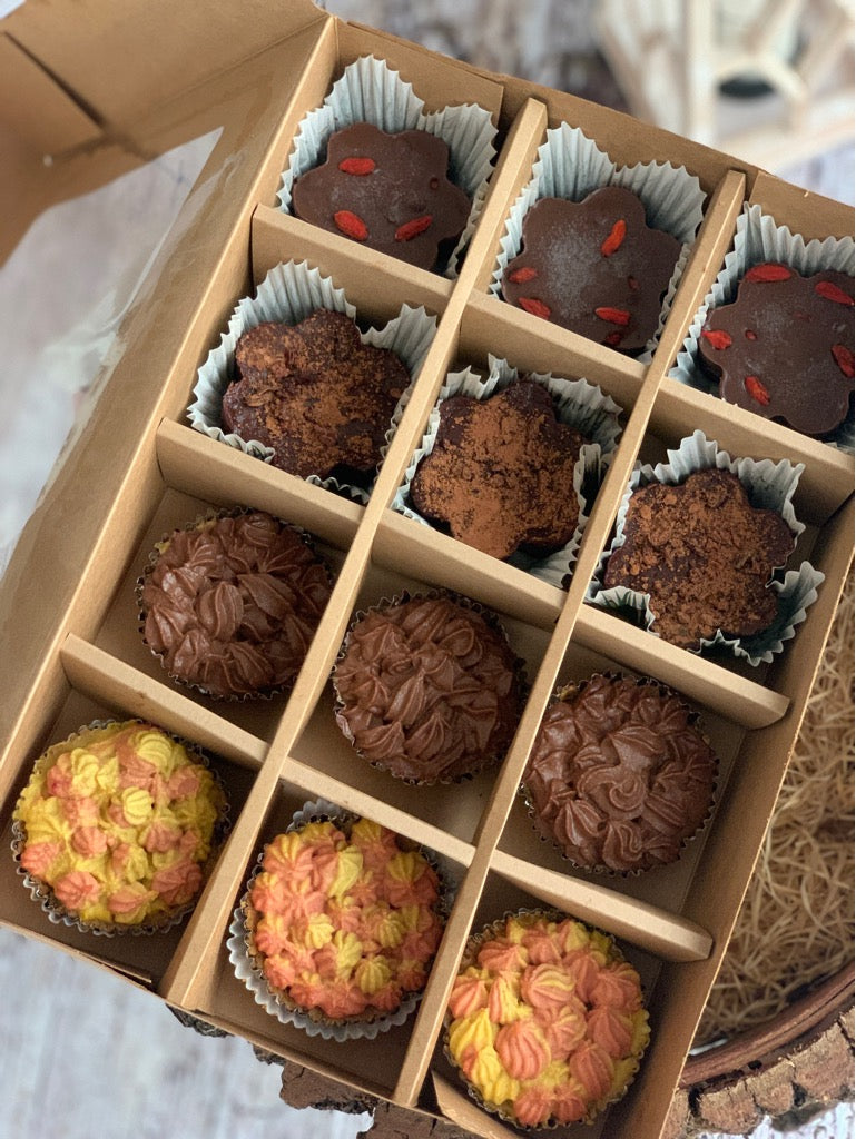 Set of vegan mini cheesecakes set