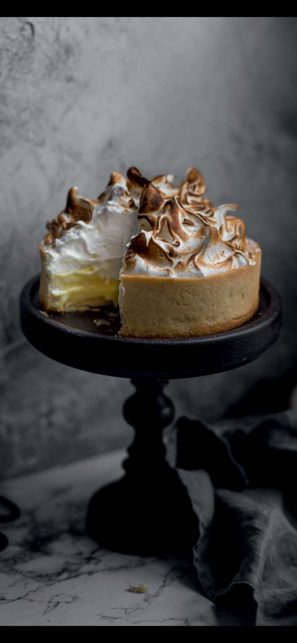 Keto lemon meringue pie