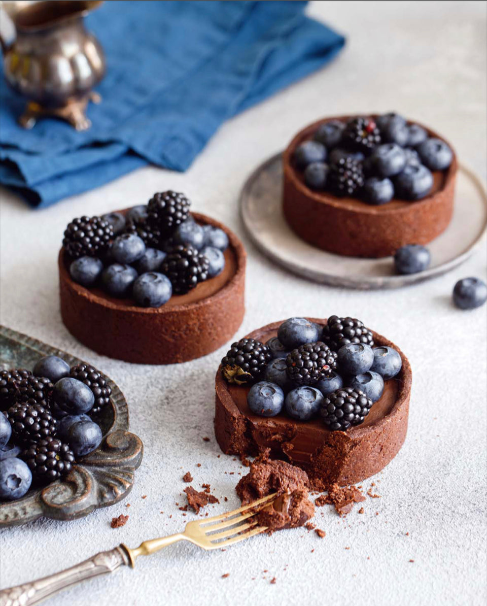 Low Calorie Double chocolate blueberry tea cakes