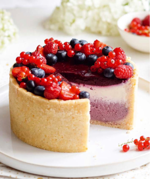Gluten-free Low calorie high protein berry cheesecake