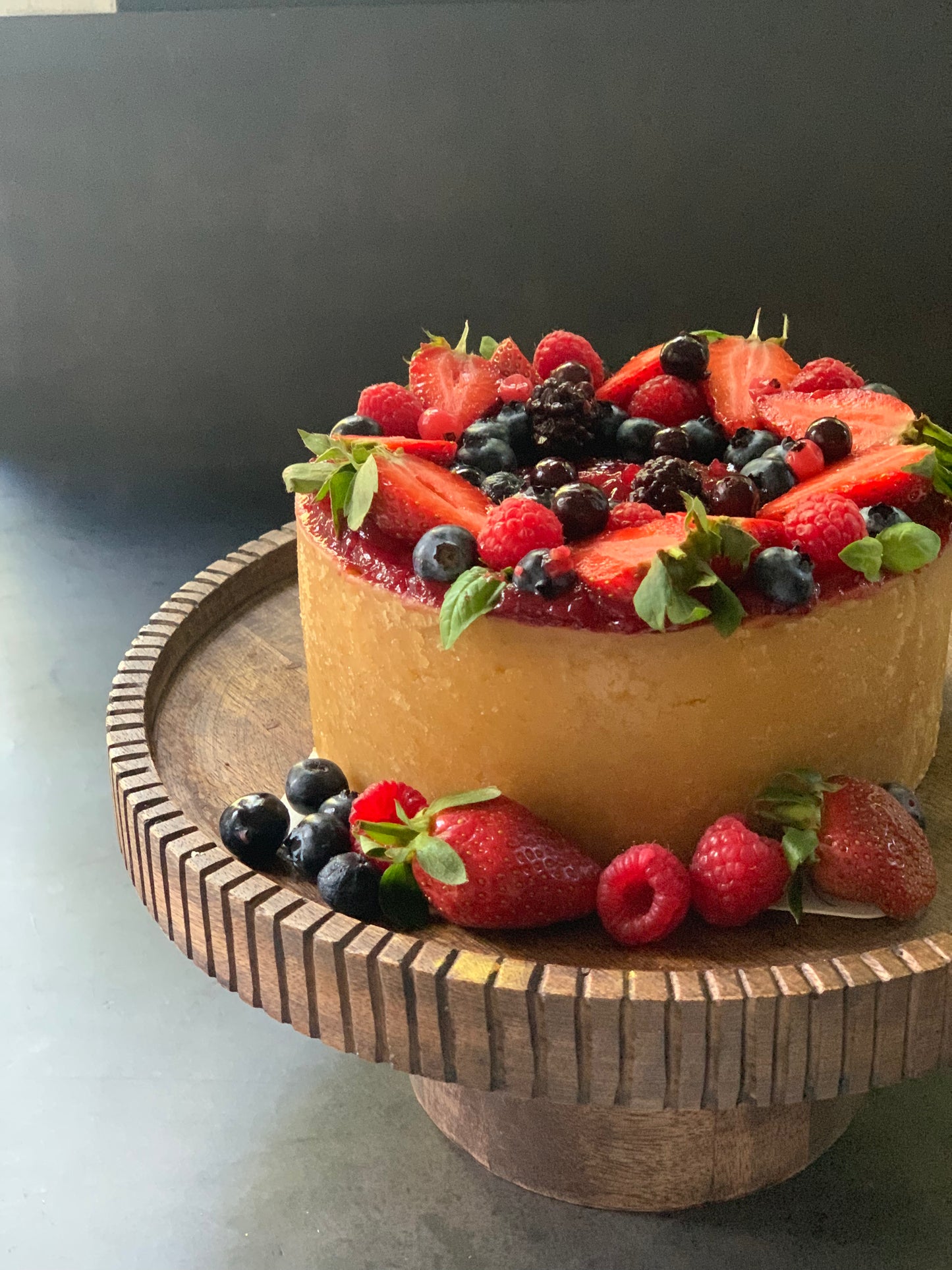 Gluten-free Low calorie high protein berry cheesecake