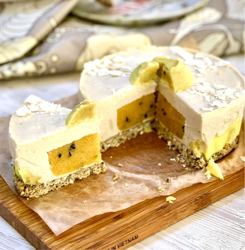 Guilt-Free Cakes & Desserts 101 , E-Book by Rawsome Patisserie