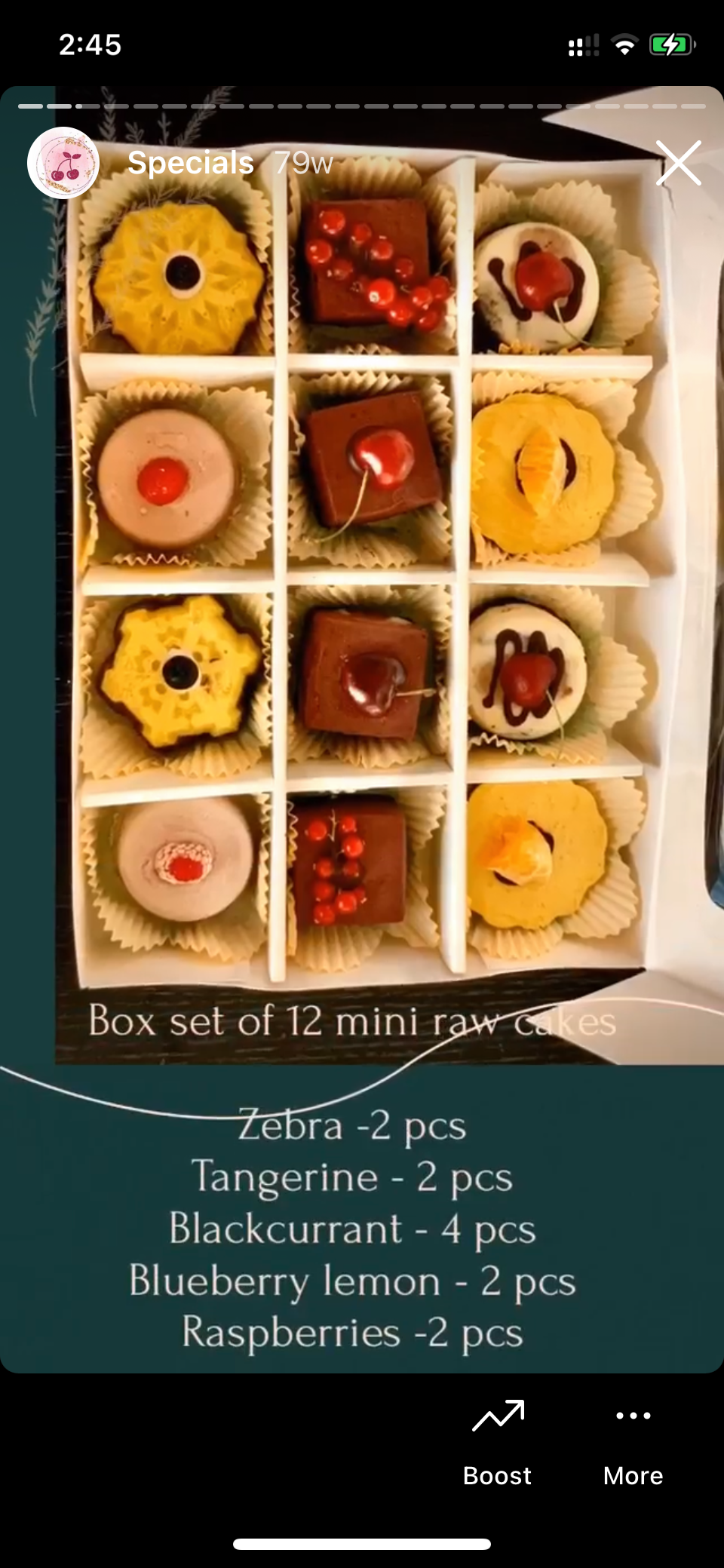 Set of vegan mini cakes set