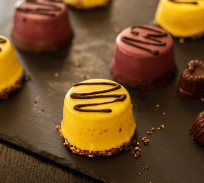 Set of vegan mini cheesecakes set