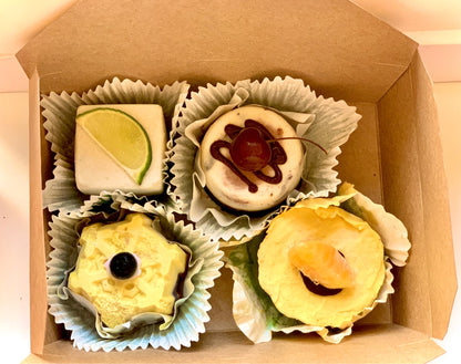Set of vegan mini cheesecakes set